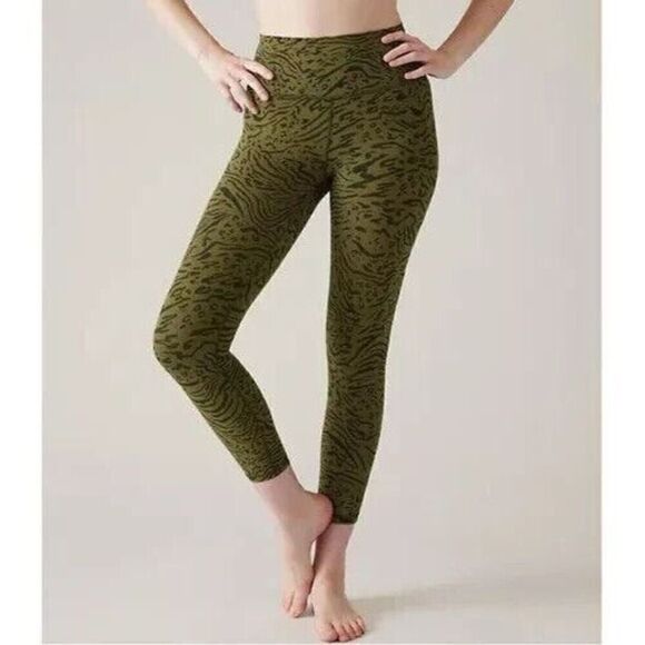 Athleta 798638-09 Women Sz M Green Animal Print Transcend 7/8 Tight Leggings - Picture 10 of 11